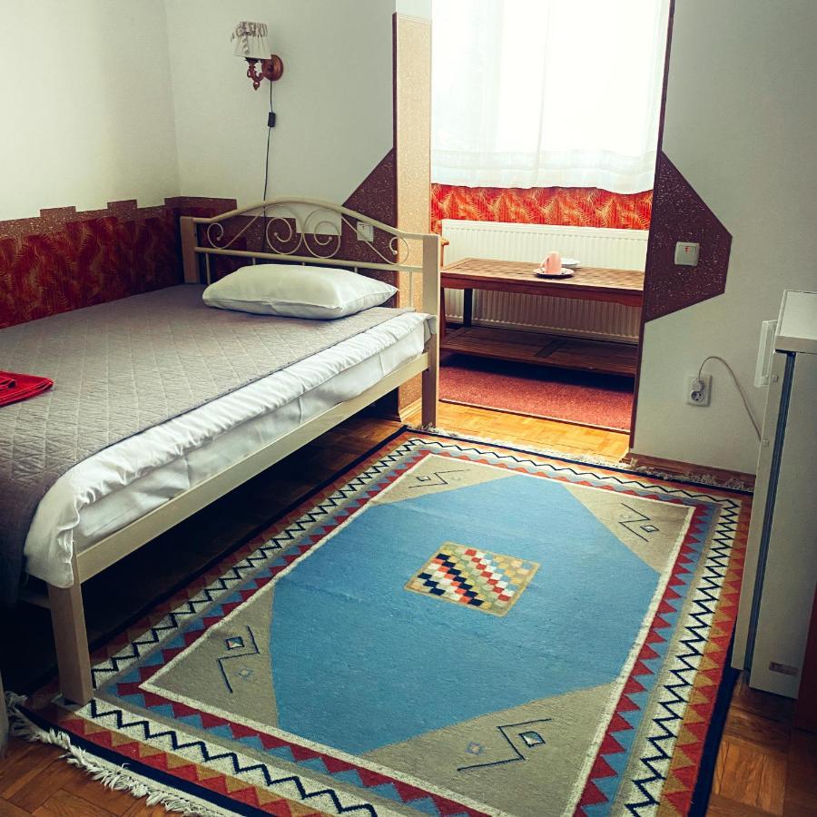Malvy Hotel Truskavets Bagian luar foto