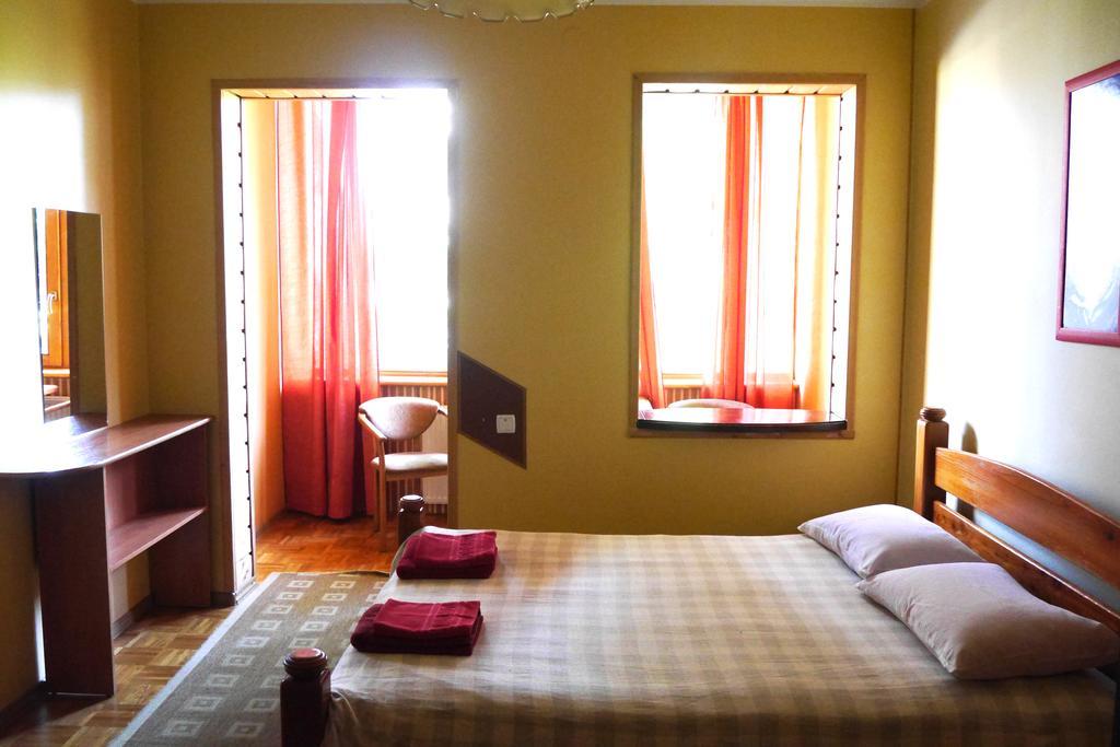 Malvy Hotel Truskavets Bagian luar foto